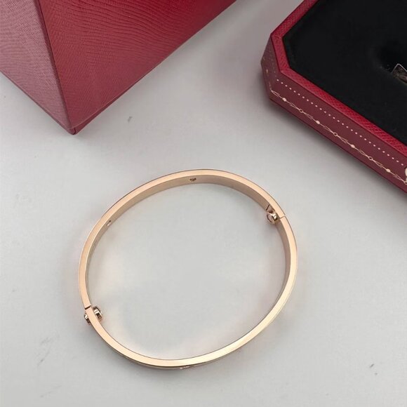 ✅Cartier Love Bracelet - Picture 6 of 6